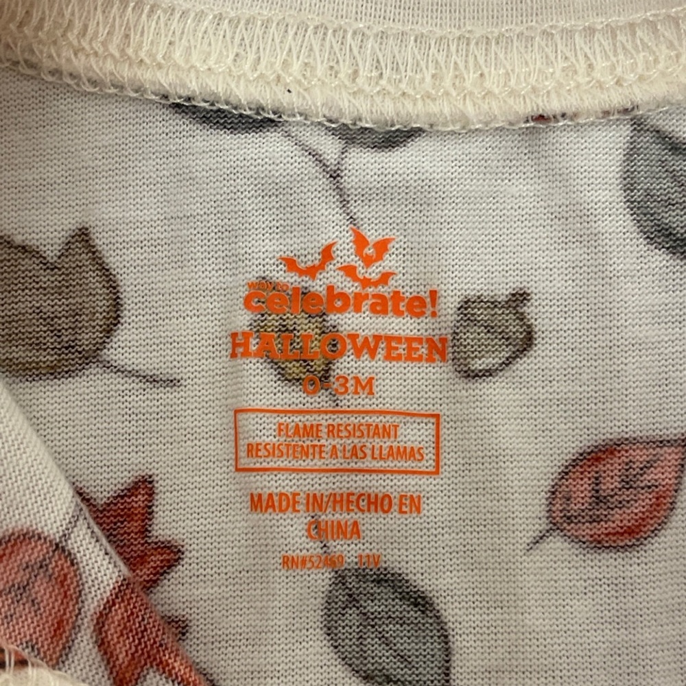 0-3 month Fall leaves baby sleeper - Picture 3 of 4